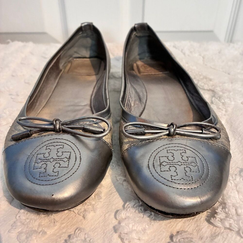 Tory Burch Silver Metallic Snakeskin Flat Shoes with Bow Size 6.5